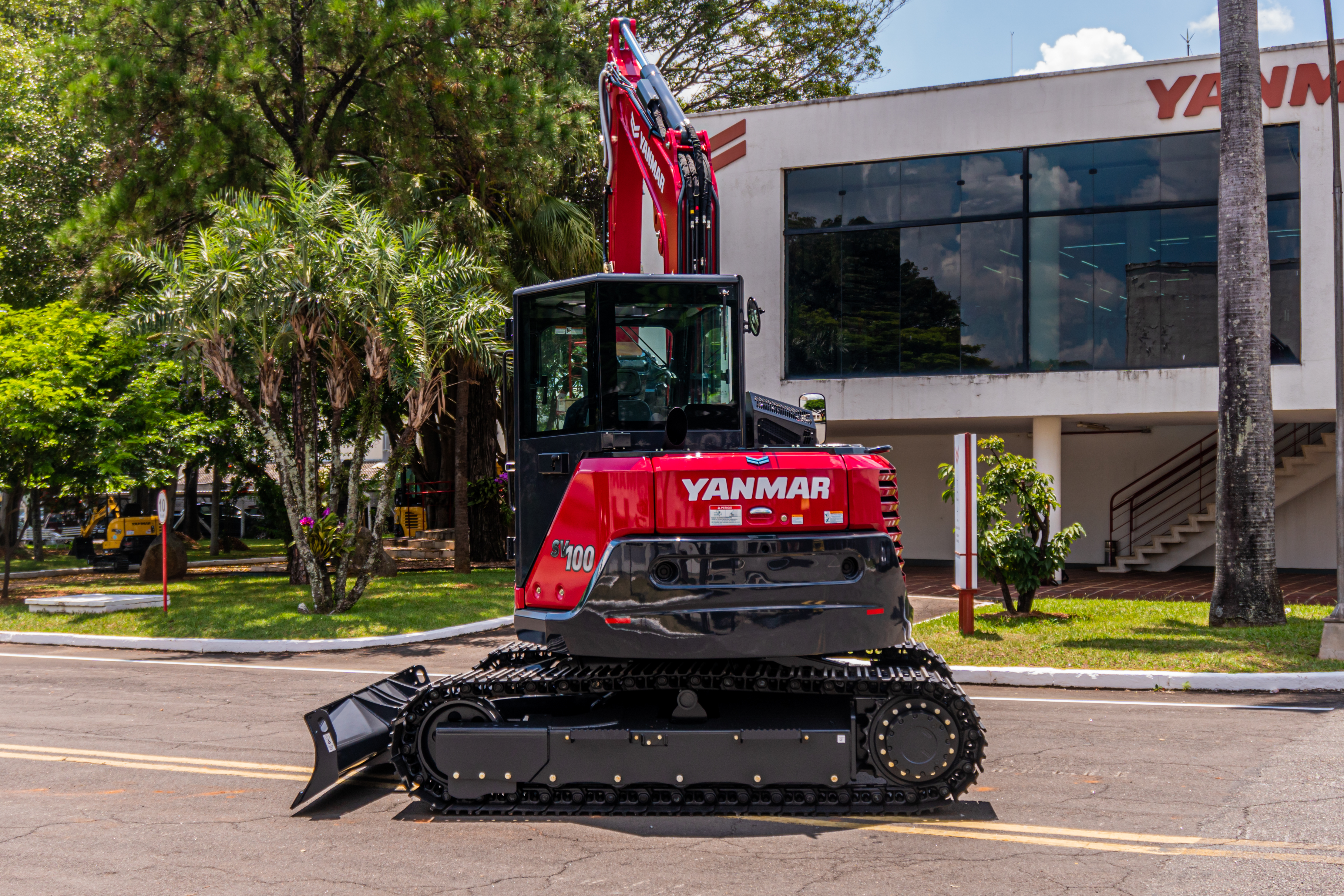 Miniescavaderia Yanmar 2